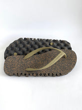 Load image into Gallery viewer, Asportuguesas Bumpy Black and Military Gold Strap