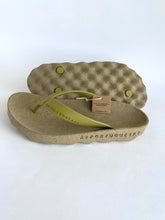 Load image into Gallery viewer, Asportuguesas Feel Platforms Military and Military Gold Strap